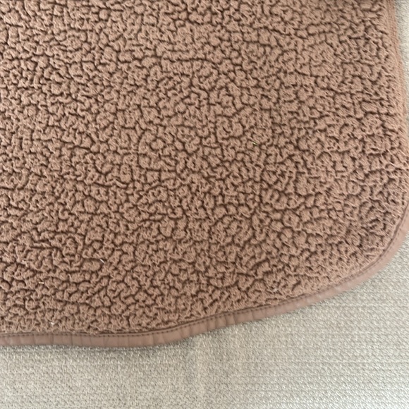 Abercrombie & Fitch Tan Sherpa Fleece Pullover Sweatshirt Size Medium - Picture 15 of 15